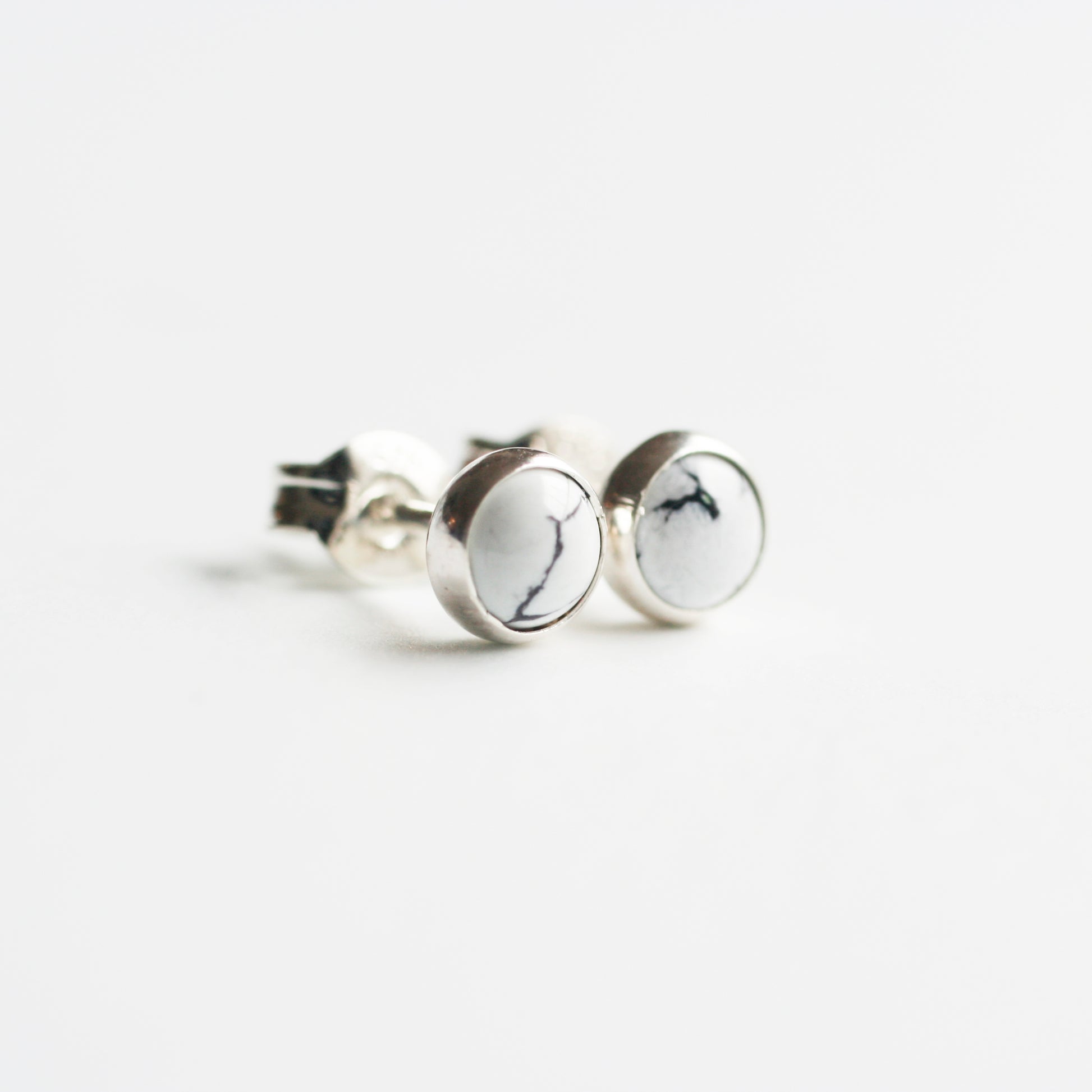 5mm Howlite stud earrings are made of 925 sterling silver. They are great everyday earrings