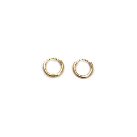 This is a pair of 10mm gold hoop earrings.  They are great 14k cartilage earrings that you can wear them 24/7