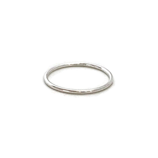 This is a sterling silver thin ring which is made of 1mm sterling silver wire.