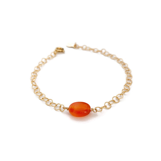 This is a carnelian crystal bracelet. Carnelian is crystal for attraction. It helps you boosting your energy and attracting others.