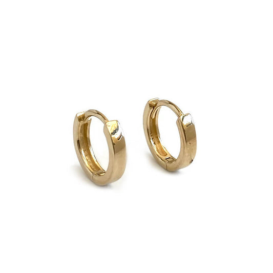 these are 14K Gold 9mm Huggie Earrings that are perfect for everyday.
