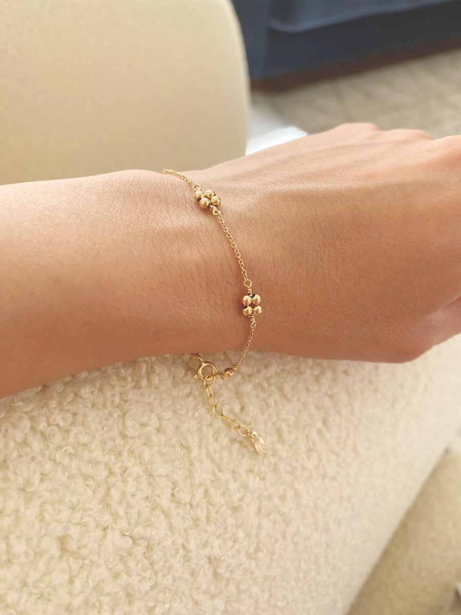 Mia Flower Gold Bracelet | S for Sparkle