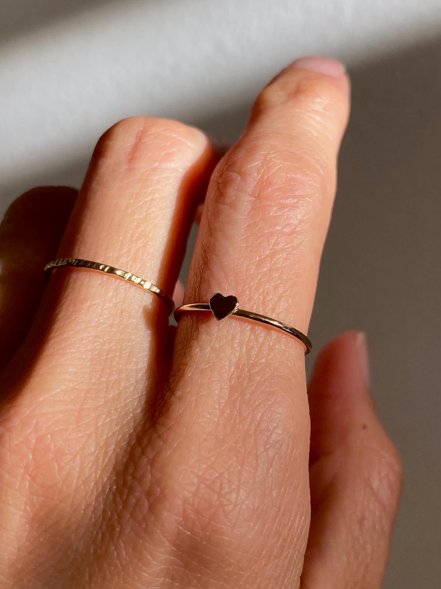 Dainty heart ring discount