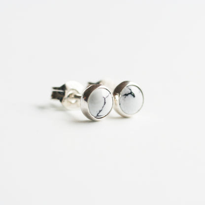 5mm Howlite stud earrings are made of 925 sterling silver. They are great everyday earrings