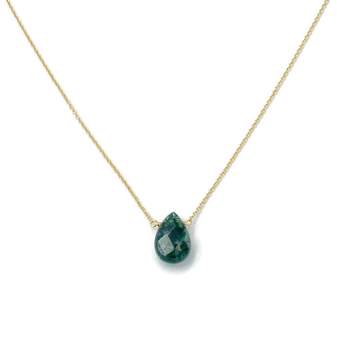 This green moss necklace is made with a single green moss agate gemstone. The stone is named for its earthy greenish color and although ‘moss’ is in the name, the stone actually comes from the ancient volcanoes.
